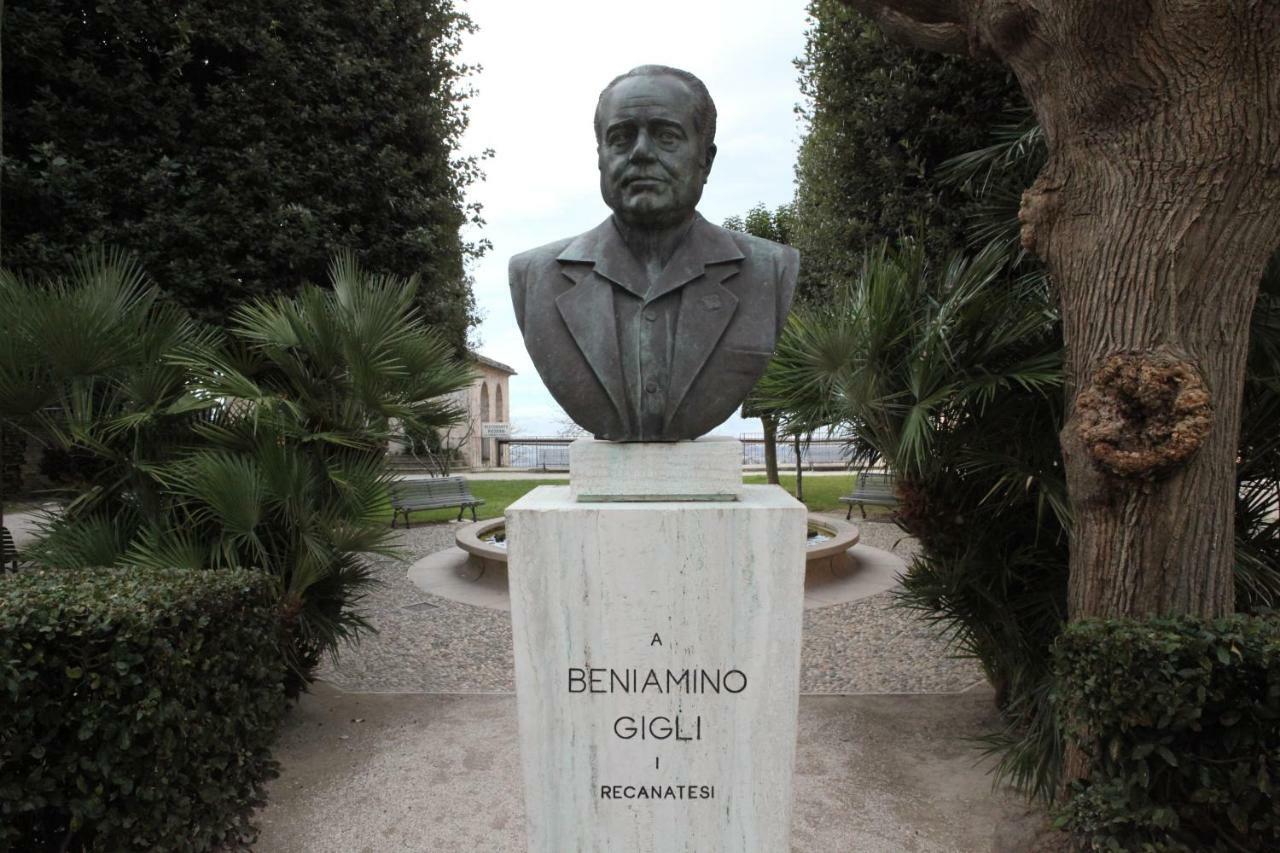 Recanati Family Buitenkant foto